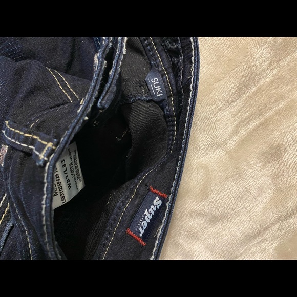 Lots and lots of jeans - Picture 4 of 16